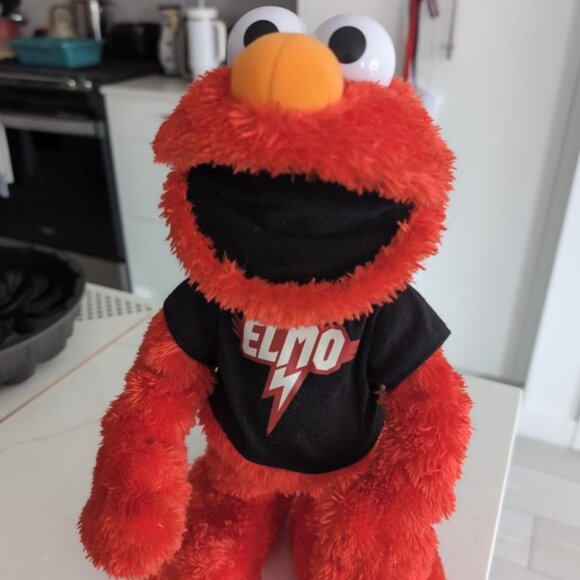 Lets Rock Elmo Hasbro Sesame Street 15" Talking Singing Dancing Doll Y2k - Picture 3 of 7